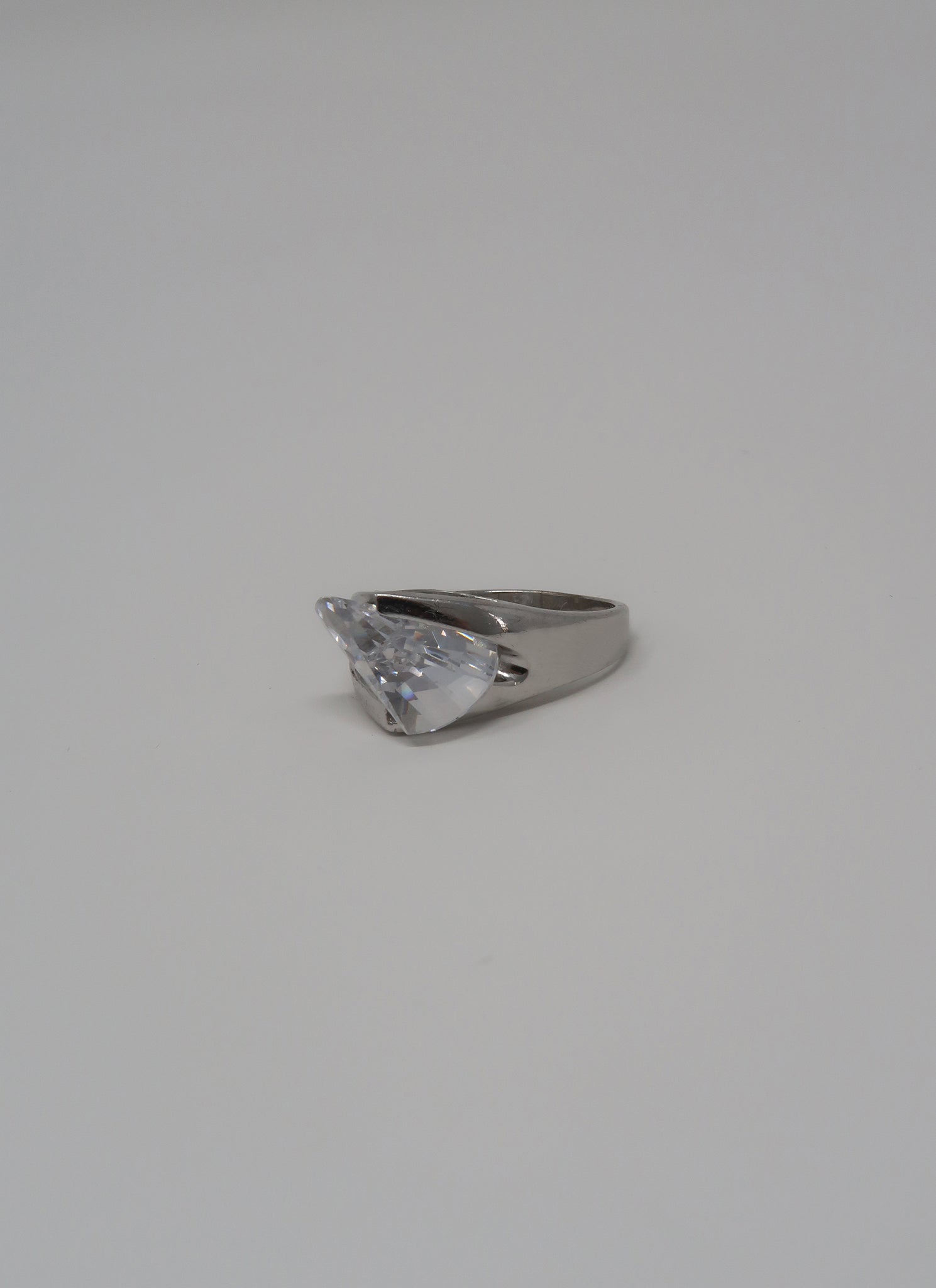 CLEAR STONE RING - LETRA