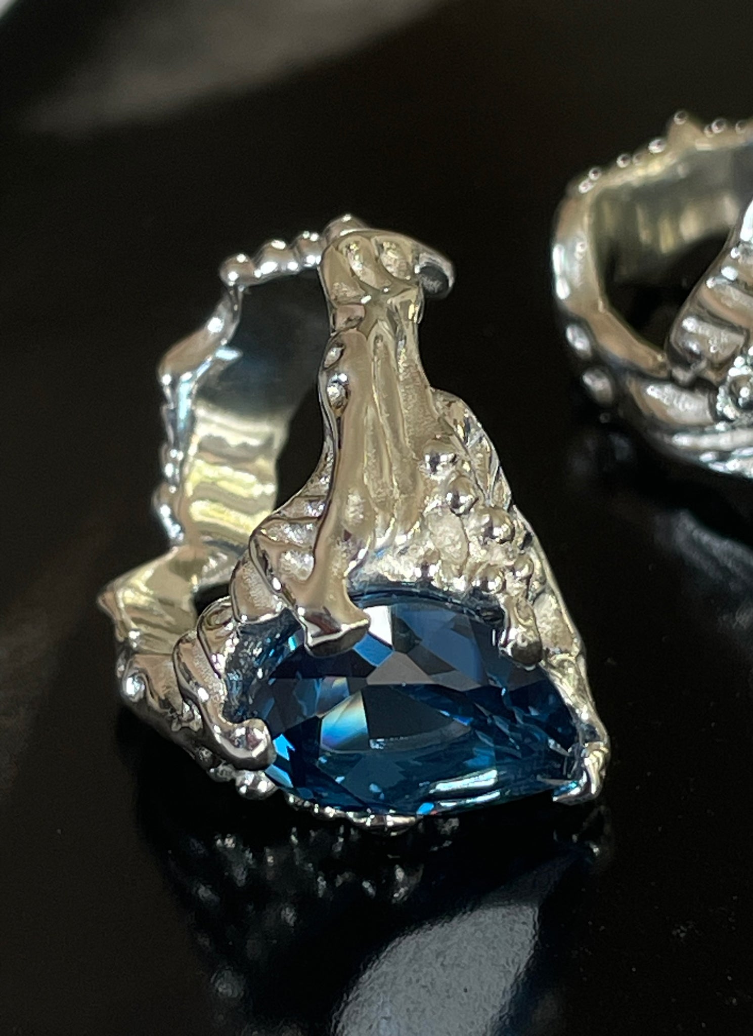 MOLTEN AQUAMARINE PEAR CUT RING - LETRA