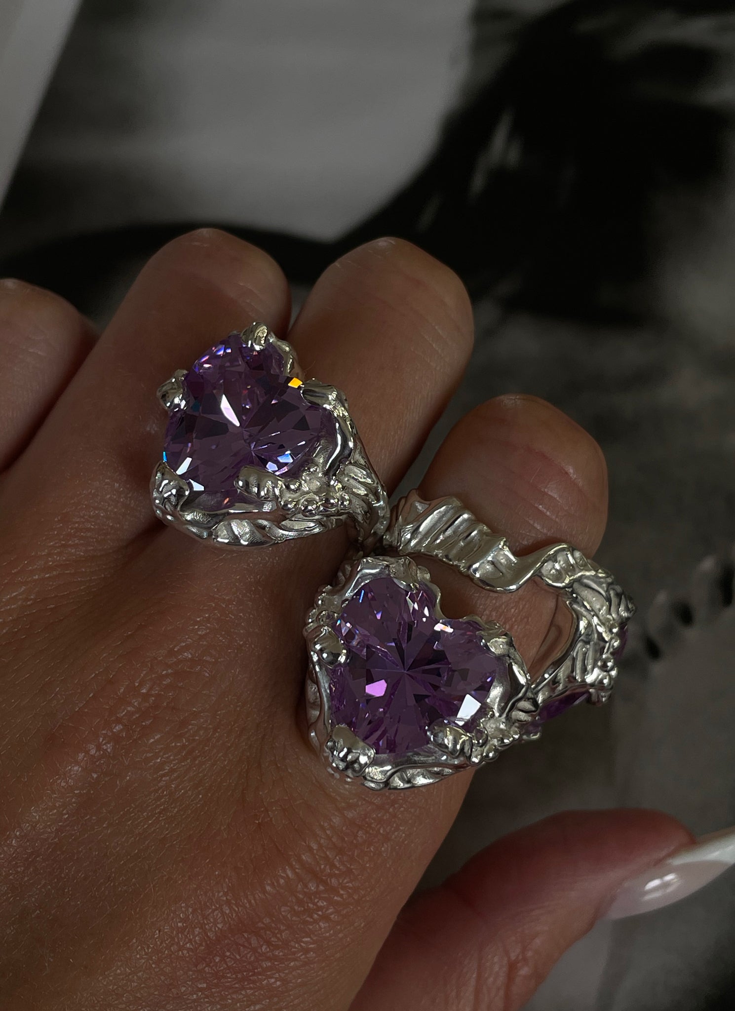 MOLTEN LAVENDER HEART STONE RING - LETRA