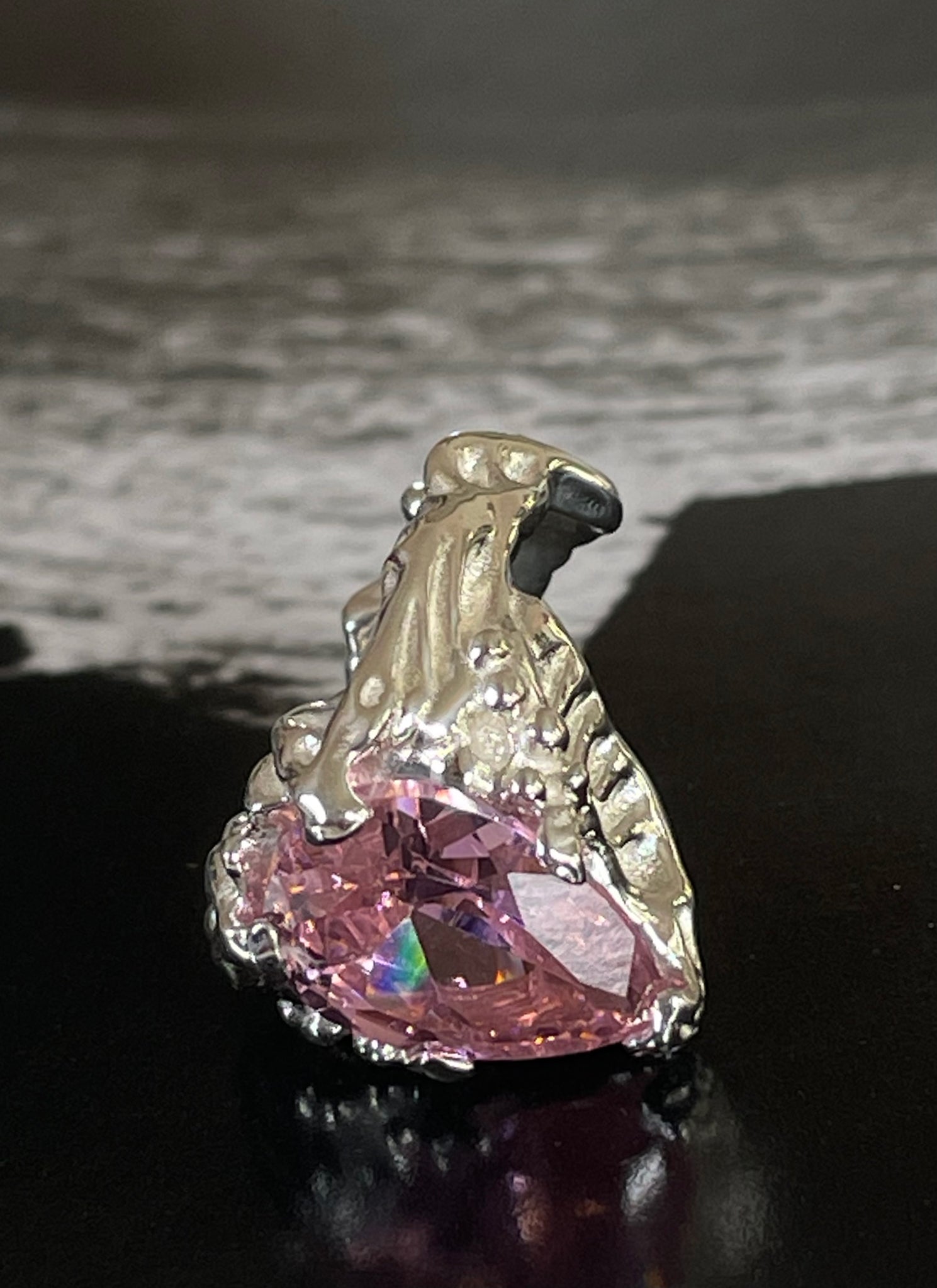 MOLTEN PINK PEAR CUT RING - LETRA