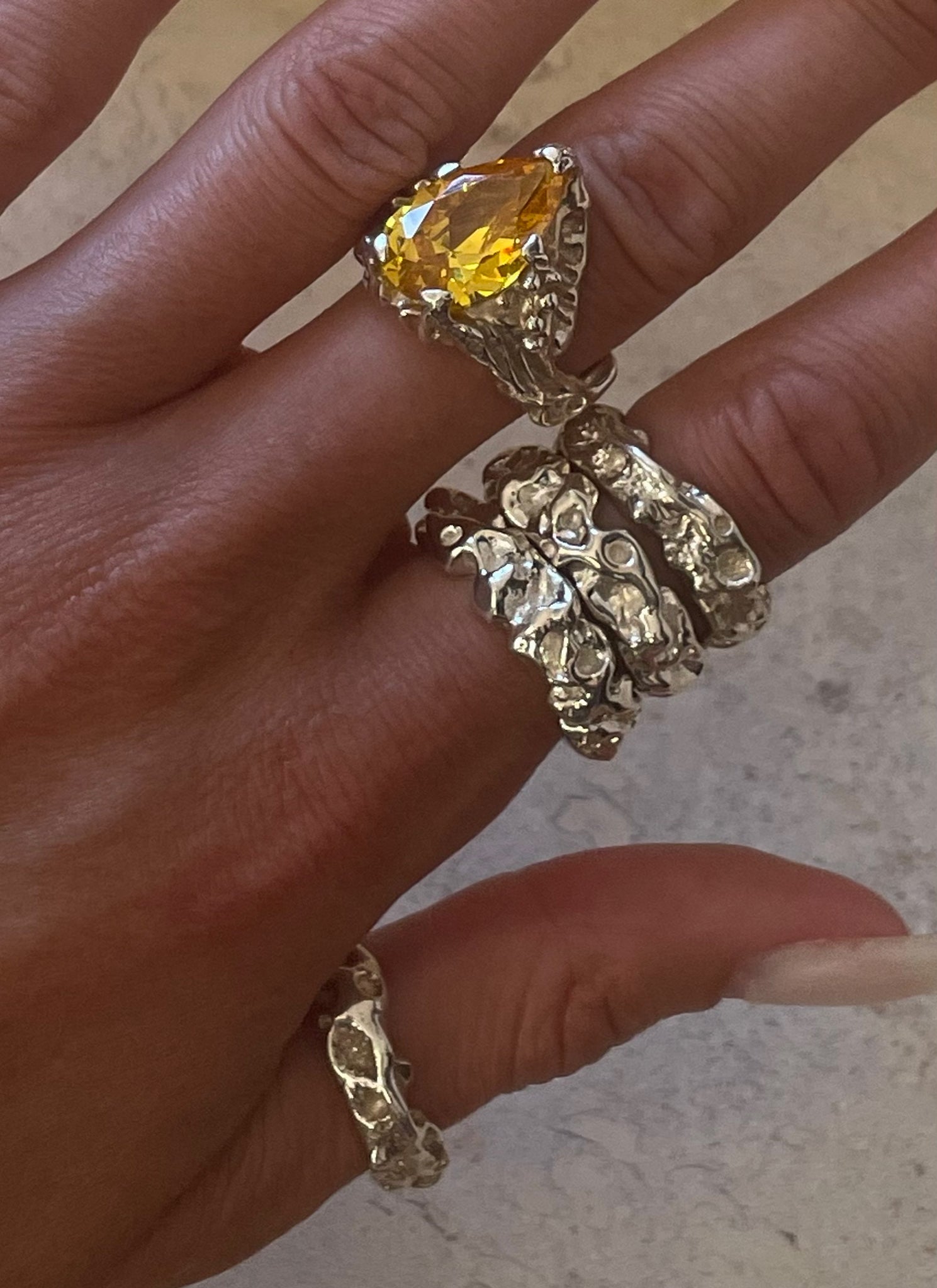 MOLTEN YELLOW PEAR CUT RING - LETRA