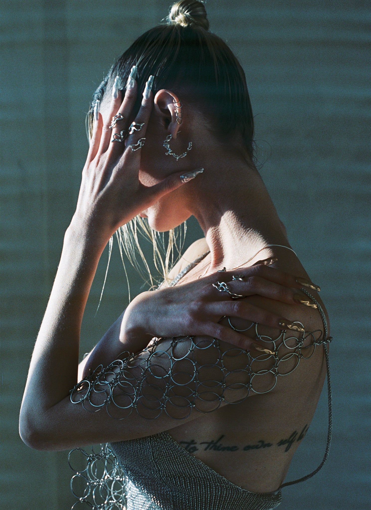 OTHERWORLDLY HOOPS - LETRA