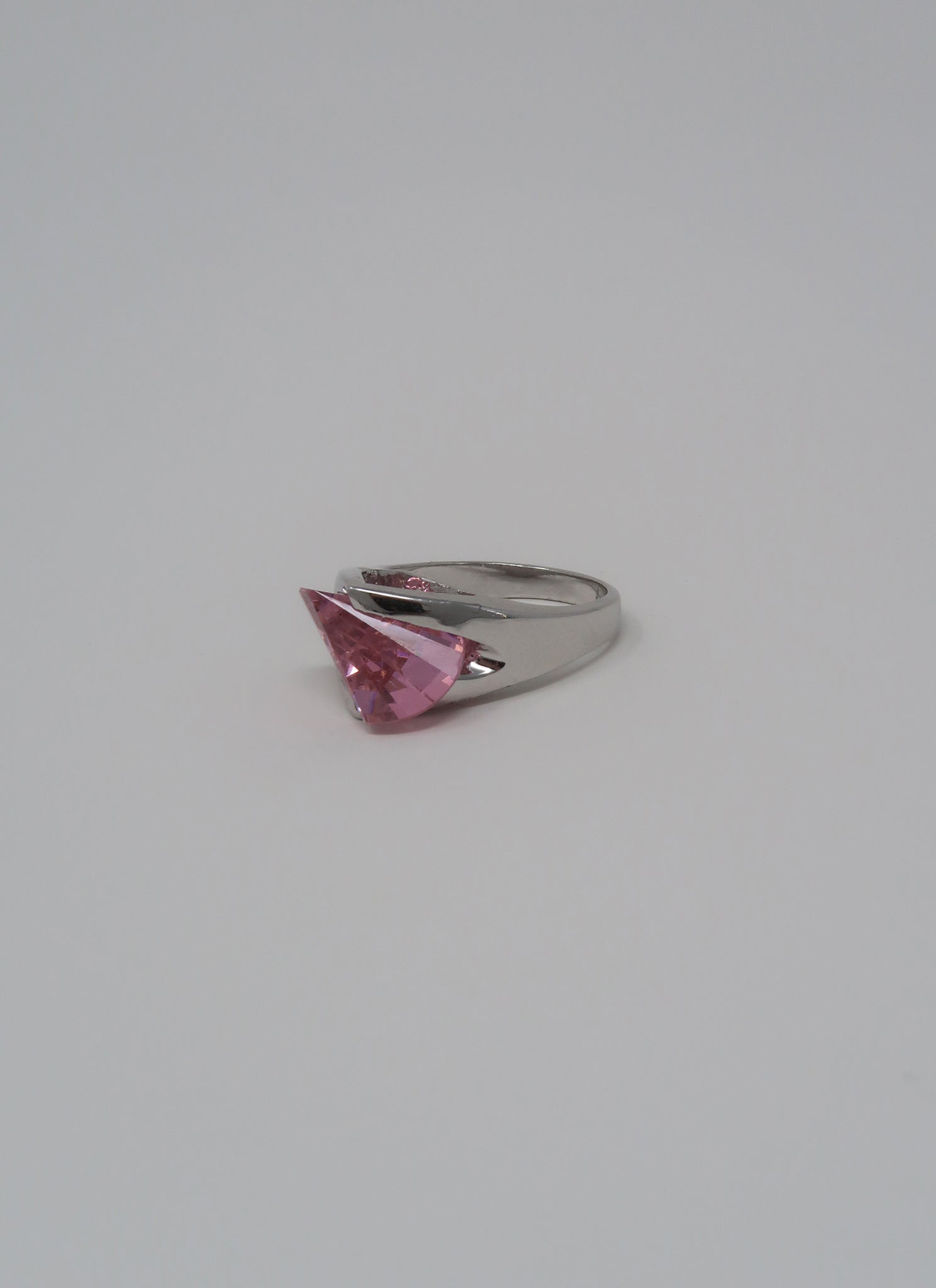 PINK STONE RING - LETRA