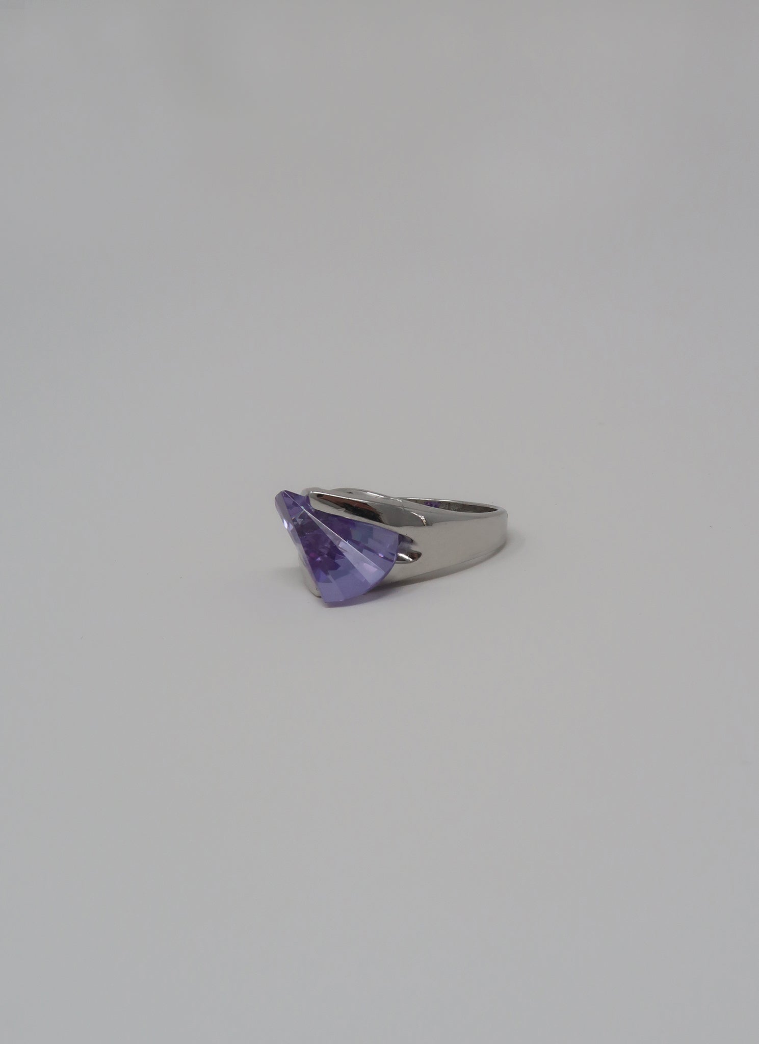 PURPLE STONE RING - LETRA